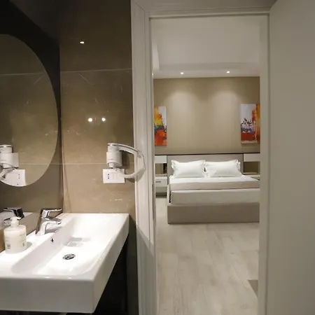 酒店 Admiral 爱尔巴桑