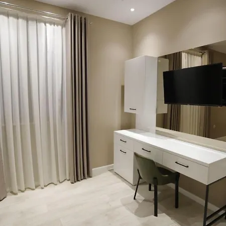 Admiral 酒店 爱尔巴桑